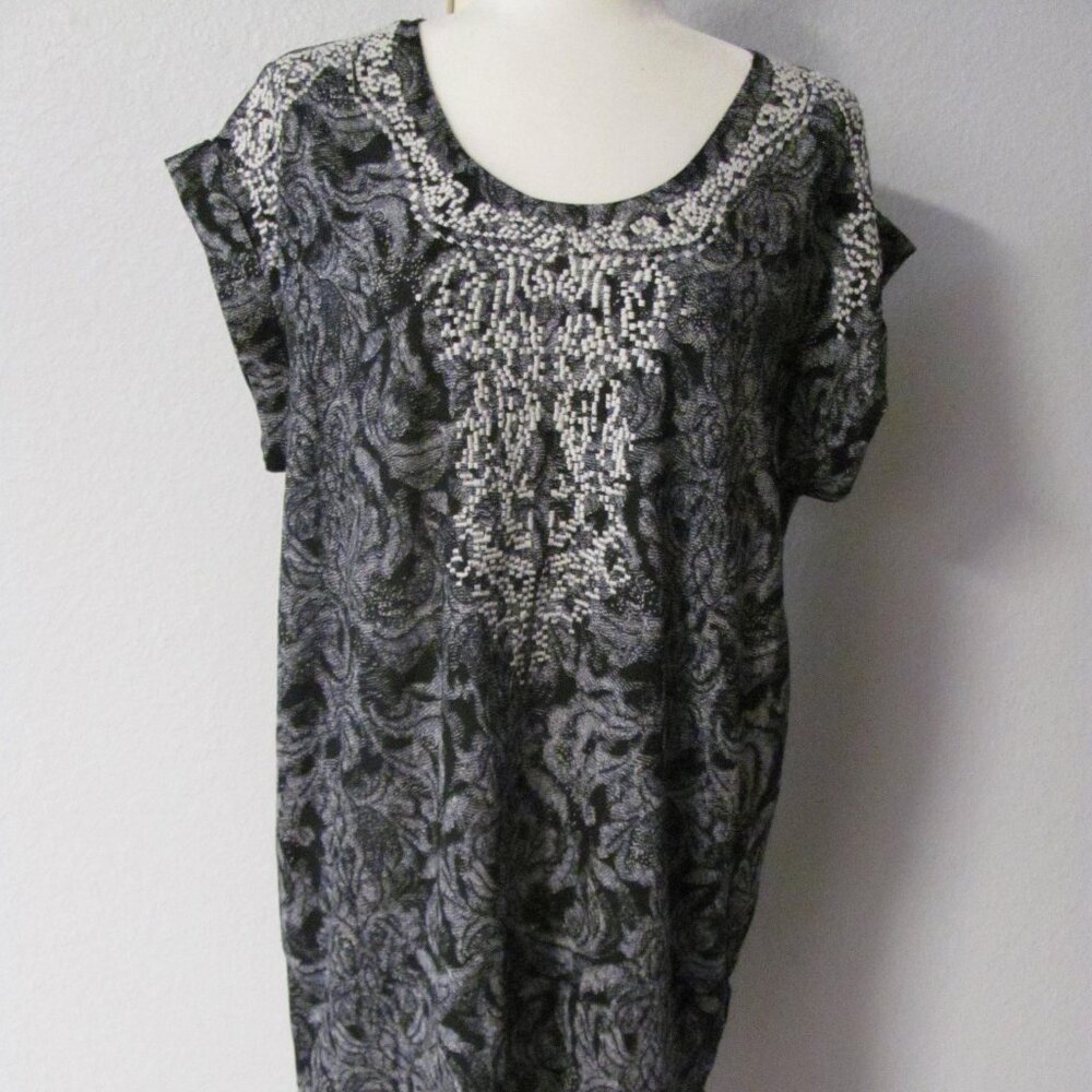 H&M Black and White Embroidered Front Short Sleeve Shift Dress Size 10